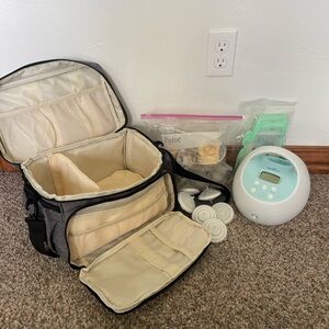 Spectra S1 rechargeable Breast Pump with Accessories and carrying bag